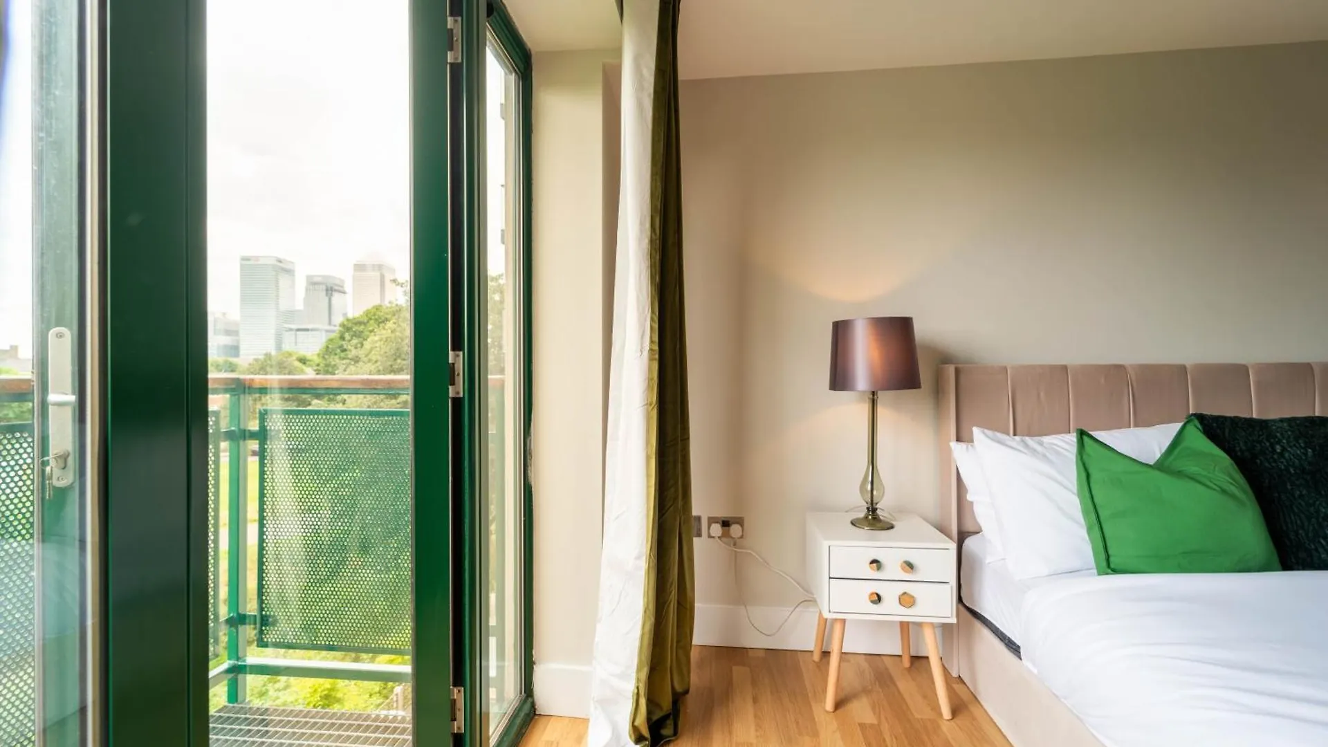 Luxury Docklands 2Bed Apt- Close To Excel- Canary Wharf- City Airport - 02 Arena- Free Parking- Ps 4 Londres Reino Unido