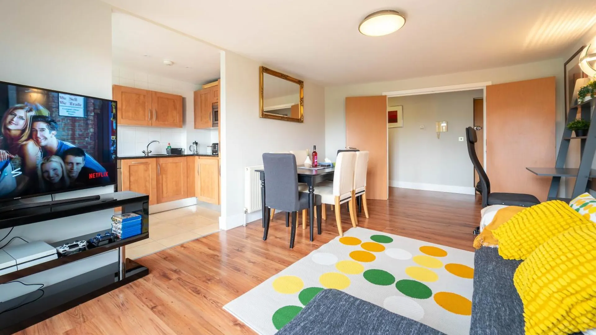 Luxury Docklands 2Bed Apt- Close To Excel- Canary Wharf- City Airport - 02 Arena- Free Parking- Ps 4 Londres Apartamento