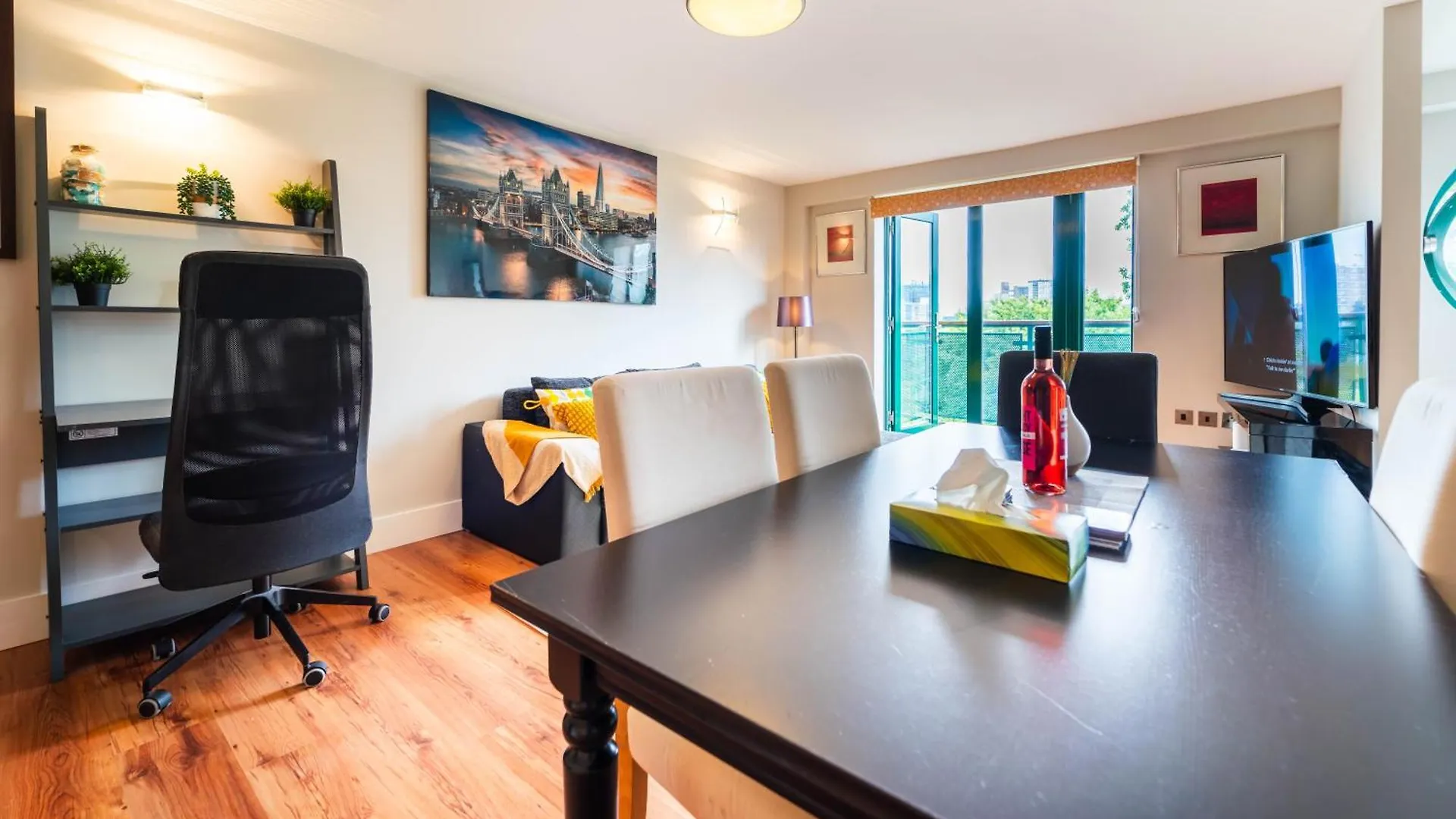 Luxury Docklands 2Bed Apt- Close To Excel- Canary Wharf- City Airport - 02 Arena- Free Parking- Ps 4 Londres