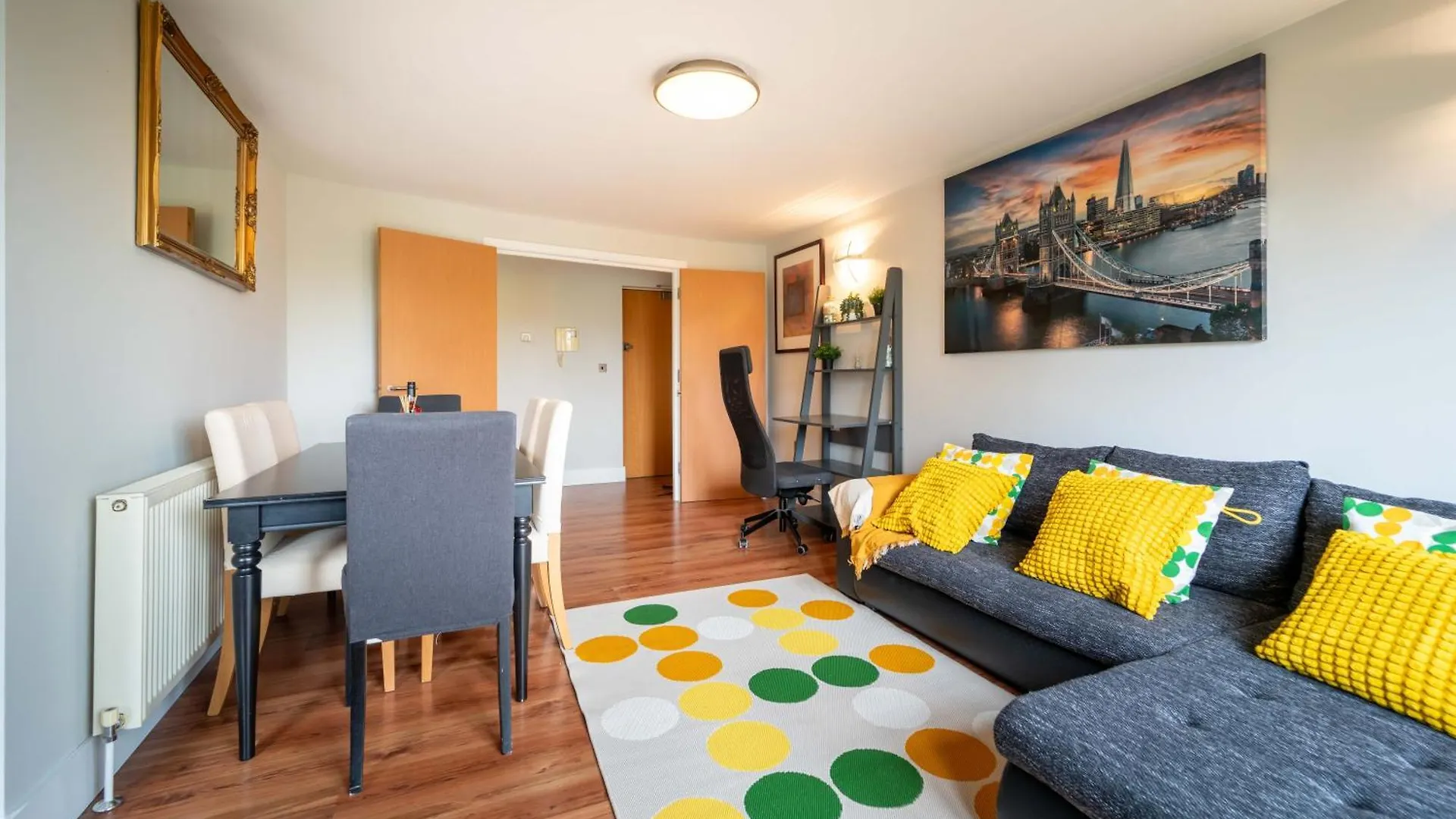 Luxury Docklands 2Bed Apt- Close To Excel- Canary Wharf- City Airport - 02 Arena- Free Parking- Ps 4 Londres Reino Unido