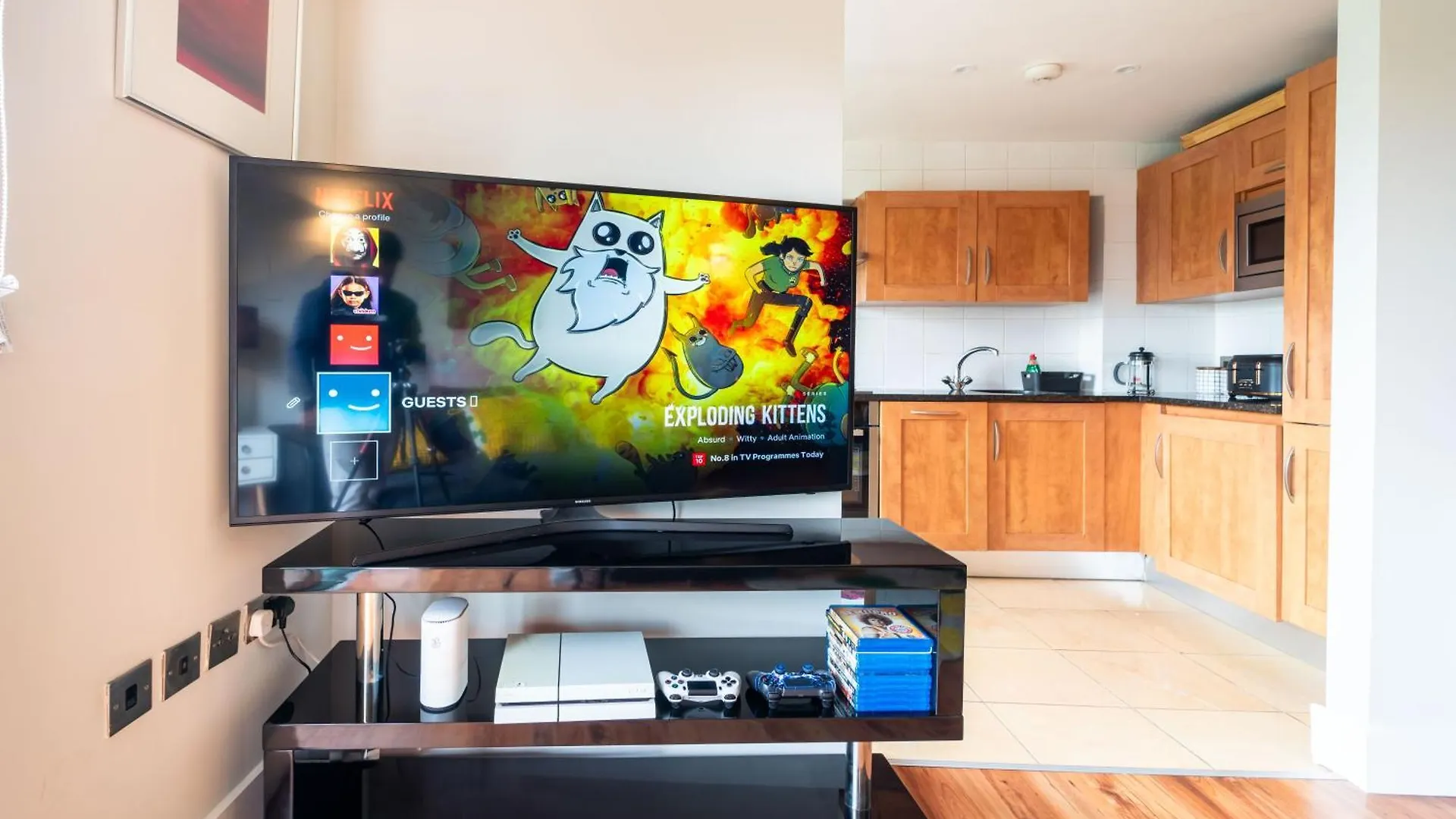 Luxury Docklands 2Bed Apt- Close To Excel- Canary Wharf- City Airport - 02 Arena- Free Parking- Ps 4 London