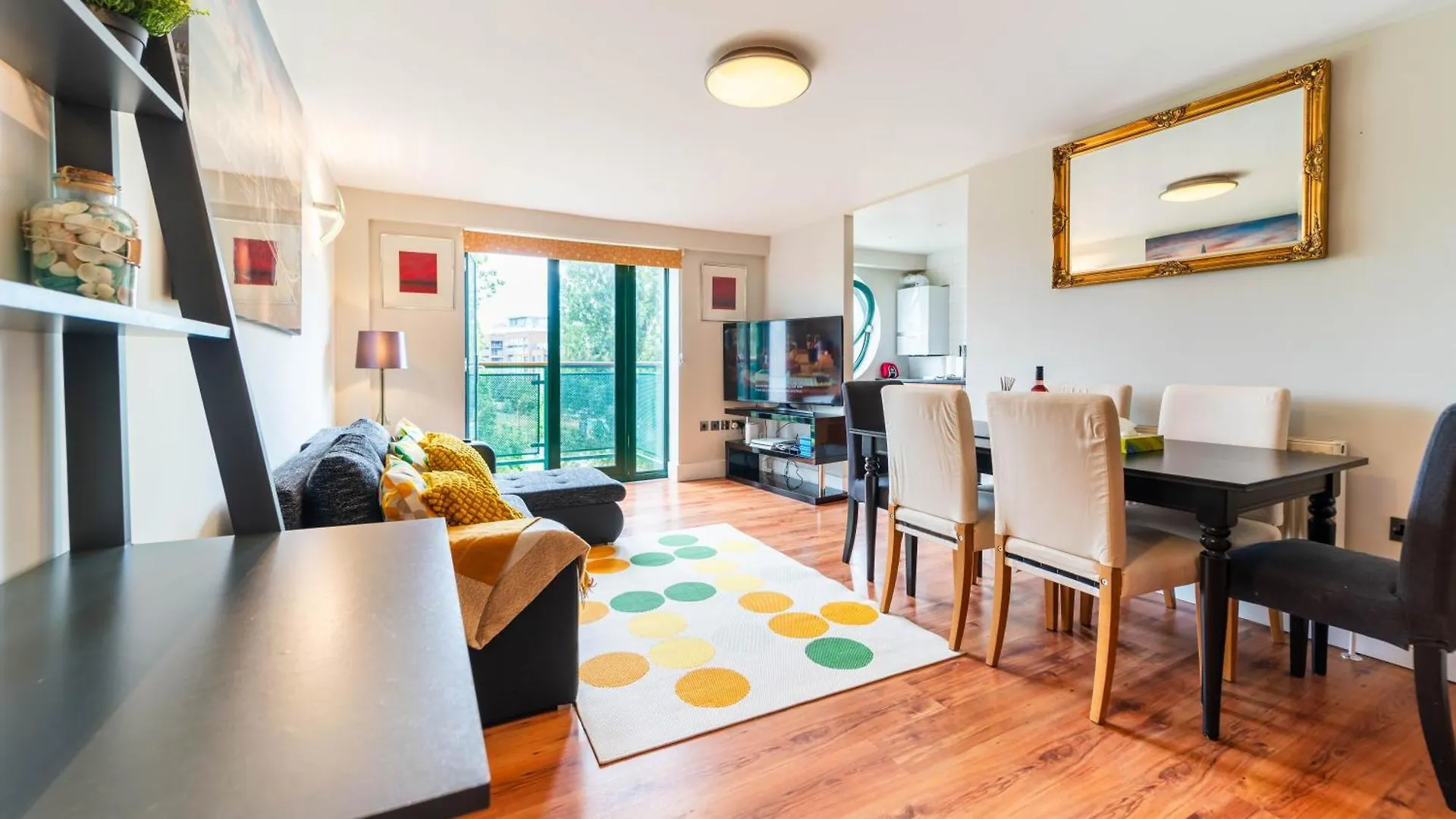 Luxury Docklands 2Bed Apt- Close To Excel- Canary Wharf- City Airport - 02 Arena- Free Parking- Ps 4 London Apartment