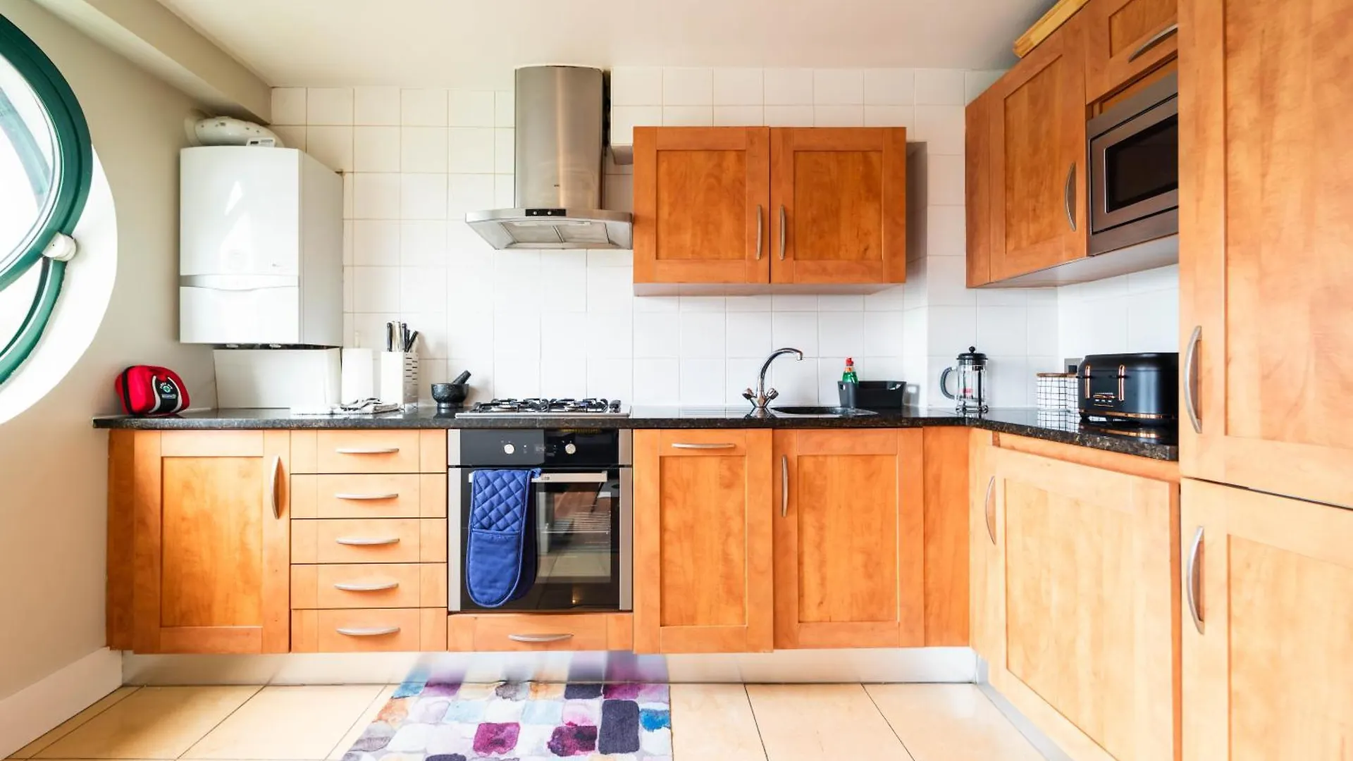 Apartment Luxury Docklands 2Bed Apt- Close To Excel- Canary Wharf- City Airport - 02 Arena- Free Parking- Ps 4 London United Kingdom
